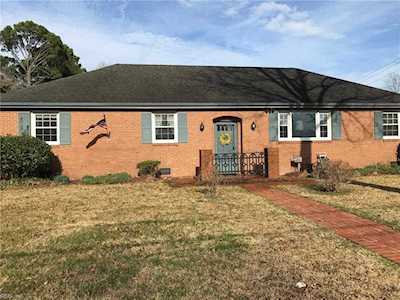 4700 Fairway Ave Virginia Beach, VA 23462