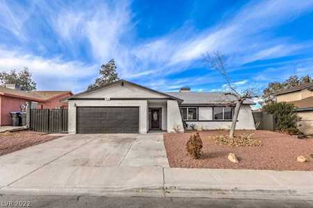 818 Arrowhead Trl Henderson, NV 89002