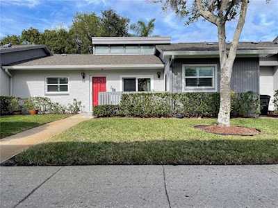 50 Balsam Dr Oldsmar, FL 34677