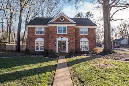 8501 Sherman Oaks Dr Germantown, TN 38139