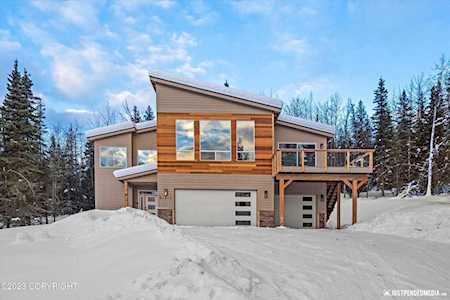 27615 Eagle River Rd Eagle River, AK 99577
