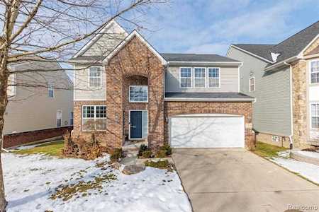 51224 Luke Ln Novi, MI 48374