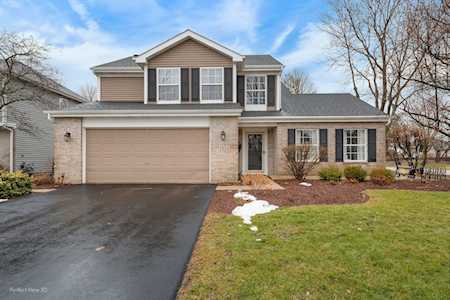1524 Longmeadow Ln Bartlett, IL 60103