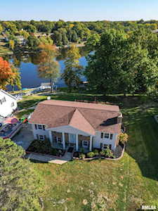 5014 S Whittingham Cove Mapleton, IL 61547