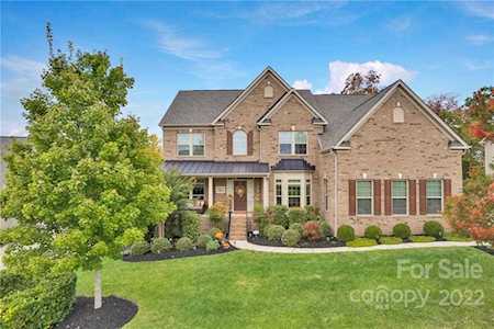 8481 Whitworth Ave Harrisburg, NC 28075
