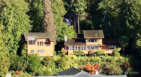 4327 Forest Ave SE Mercer Island, WA 98040