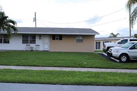 2717 Ponce De Leon Boulevard #2717 Delray Beach, FL 33445