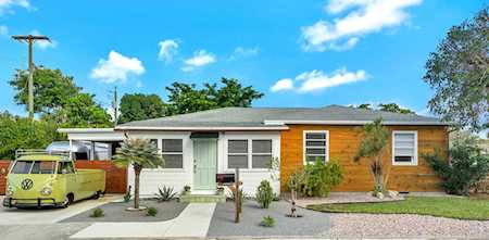 1301 N Palmway Lake Worth Beach, FL 33460