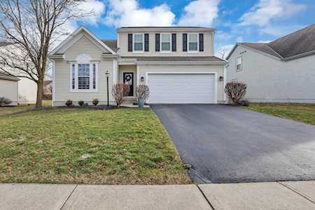 738 Streamwater Drive Blacklick, OH 43004