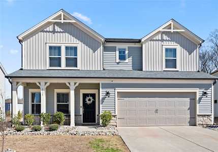 8325 Flint Hill Dr Charlotte, NC 28273