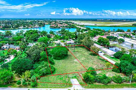 6080 Pine Drive Lake Worth, FL 33462