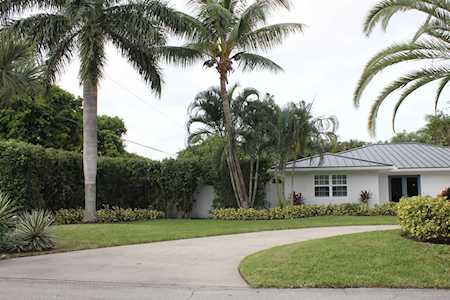 202 NE 8th Avenue Delray Beach, FL 33483
