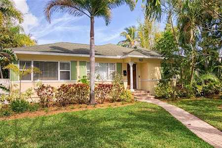 165 38th Ave NE St. Petersburg, FL 33704
