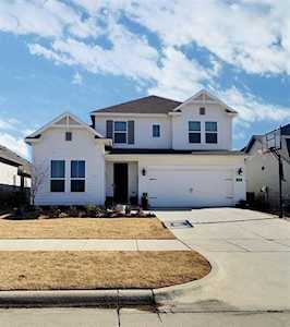 709 Midway Lane Northlake, TX 76247