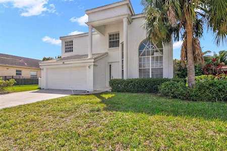 191 Gulfstream Circle Royal Palm Beach, FL 33411