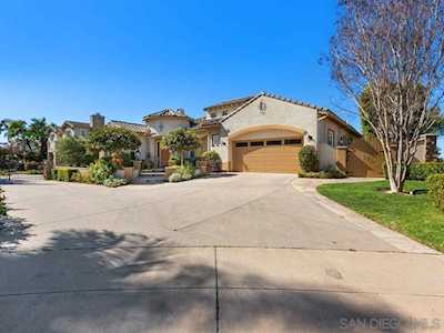 696 Cypress Hills Dr Encinitas, CA 92024
