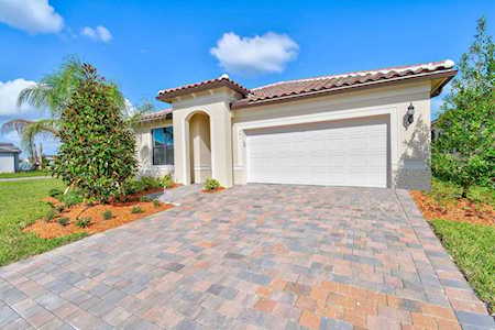 541 SE Crathes Way Port Saint Lucie, FL 34984