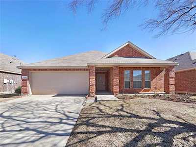 1405 Hawk Valley Drive Little Elm, TX 75068
