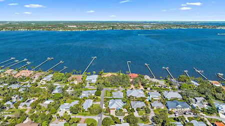 111 SE Cortez Avenue Stuart, FL 34994