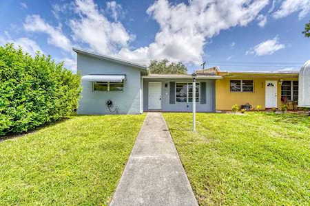 824 N Golf Drive Hollywood, FL 33021