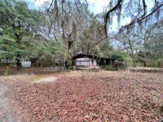 117 Saxonville Rd Saint Helena Island, SC 29920