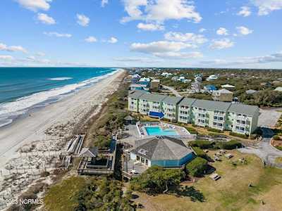 9201 Coast Guard Road Emerald Isle, NC 28594