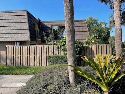 1514 15th Court Palm Beach Gardens, FL 33410