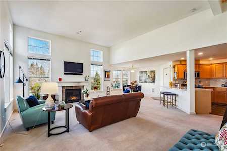7711 Fairway Ave SE #201 Snoqualmie, WA 98065