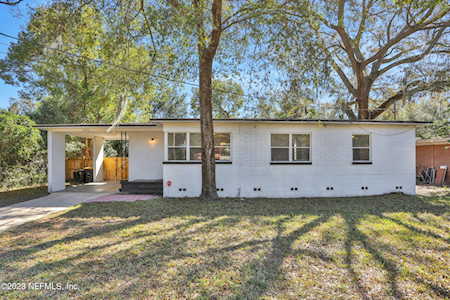 3633 Rendale DR N Jacksonville, FL 32210