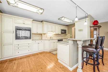 100 High Point Drive #309 Hartsdale, NY 10530