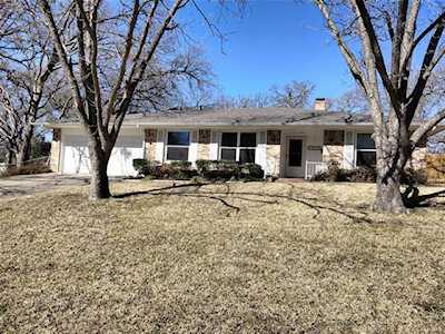 1808 Sagebrush Trail Euless, TX 76040