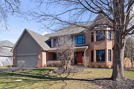 1641 Flagstone Dr Crystal Lake, IL 60014