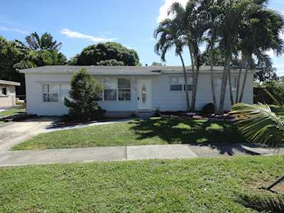 132 Abaco Drive Palm Springs, FL 33461