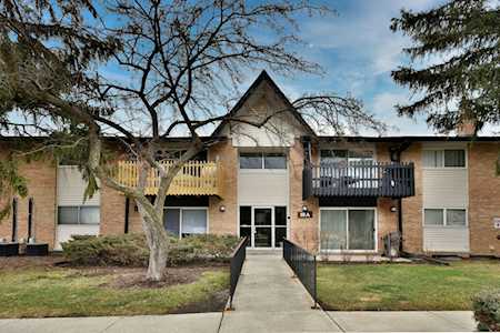 18 Kingery Quarter #103 Willowbrook, IL 60527