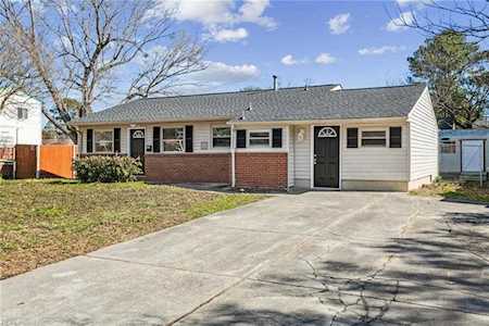 436 Pelican Ln Virginia Beach, VA 23452