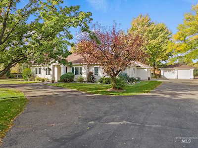 16865 Blue Jay Loop Nampa, ID 83687-8461