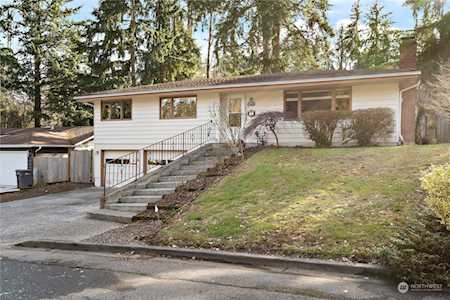 13717 NE 70th Place Redmond, WA 98052