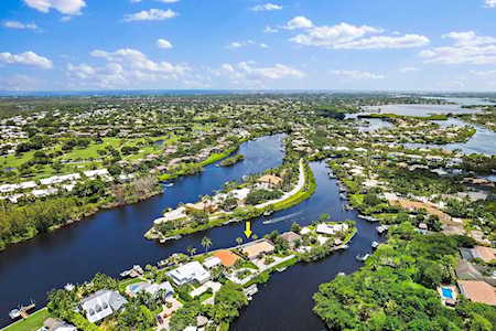 8667 SE Merritt Way Jupiter, FL 33458