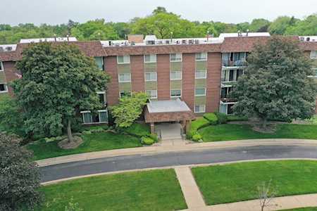1025 S Fernandez Ave #3N Arlington Heights, IL 60005