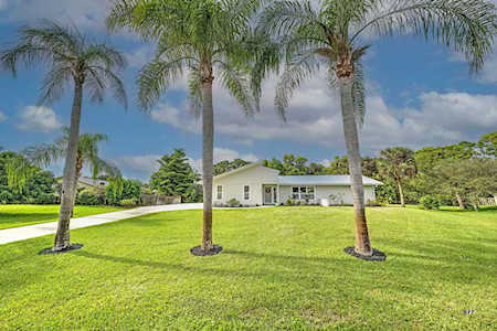 2225 SE Meadow Glen Boulevard Stuart, FL 34997