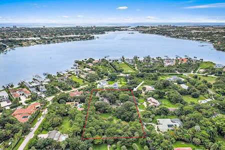 5373 E Point Lane Jupiter, FL 33458