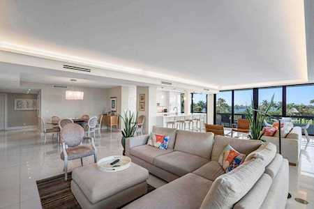 2660 S Ocean 203 N Boulevard #203n Palm Beach, FL 33480