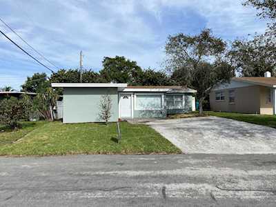225 NW 3rd Avenue Boynton Beach, FL 33435