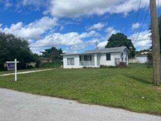 4343 Barbridge Road Palm Springs, FL 33406
