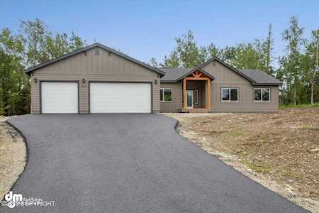 5321 N Jellystone Circle Wasilla, AK 99654