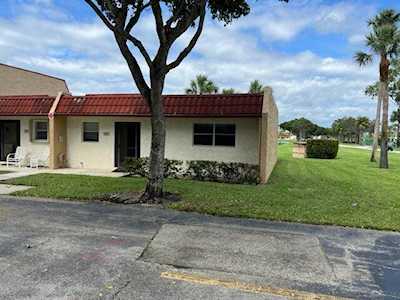 101 Lake Evelyn Drive West Palm Beach, FL 33411