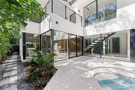 2409 S Miami Avenue Miami, FL 33129
