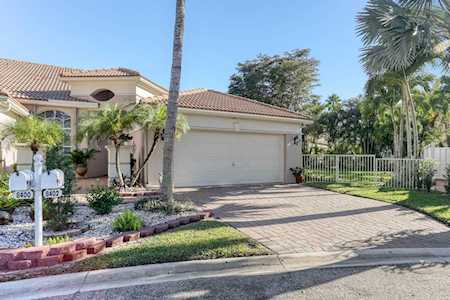 8402 Staniel Cay West Palm Beach, FL 33411