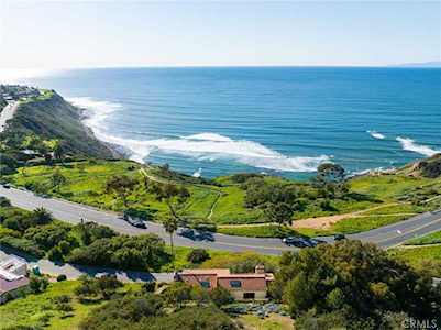 1000 W Palos Verdes Dr Palos Verdes Estates, CA 90274