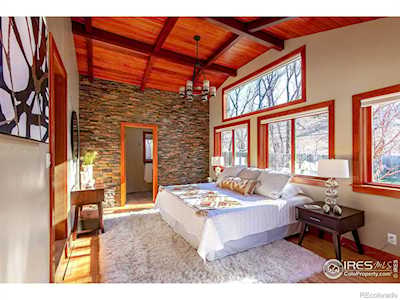 2212 Edgewood Dr Boulder, CO 80304